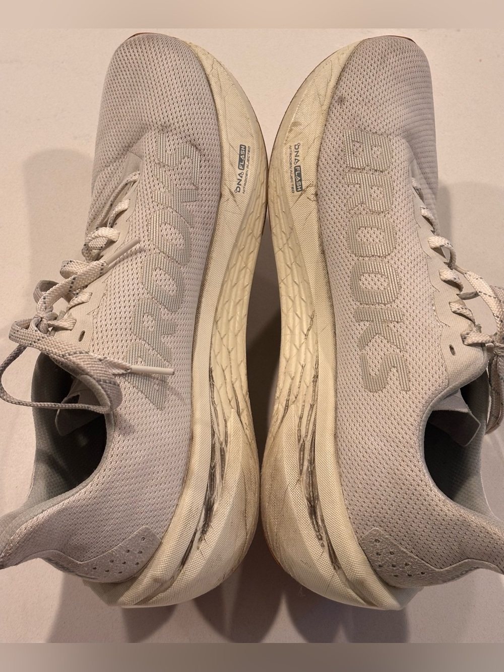 Brooks Hyperion 2 Men’s Size 10.5 White Running Shoes - Picture 6 of 10